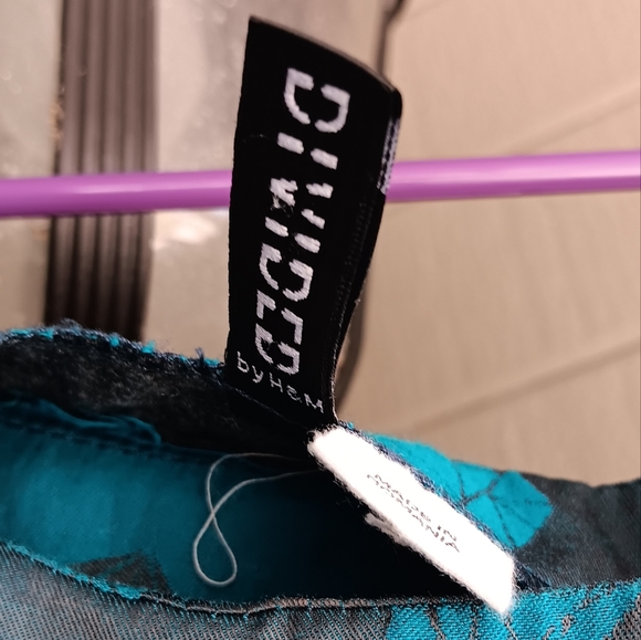 Divided by H&M Diamond Patterned Dress Size 2 - Picture 3 of 6